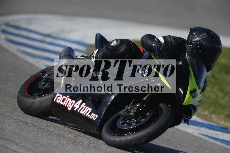 /Archiv-2024/01 26.-28.01.2024 Moto Center Thun Jerez/Gruppe gruen-green/87